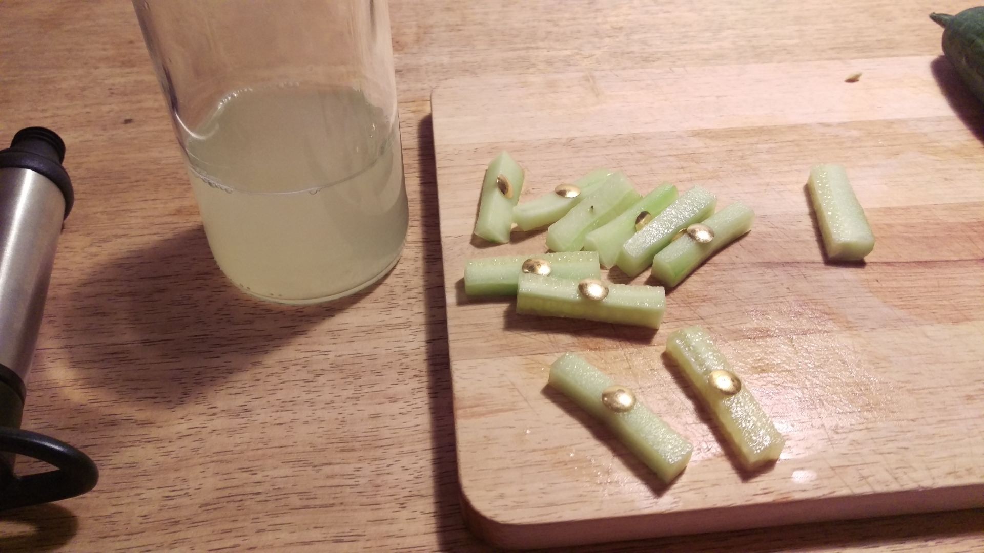 Cucumber prepared with pins
